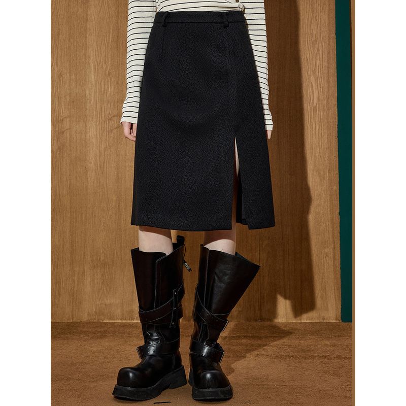 Coolhut Straight A-Line Front Slit Versatile Skirt with Quilted Design High Waist 2026 Winter Half Skirt