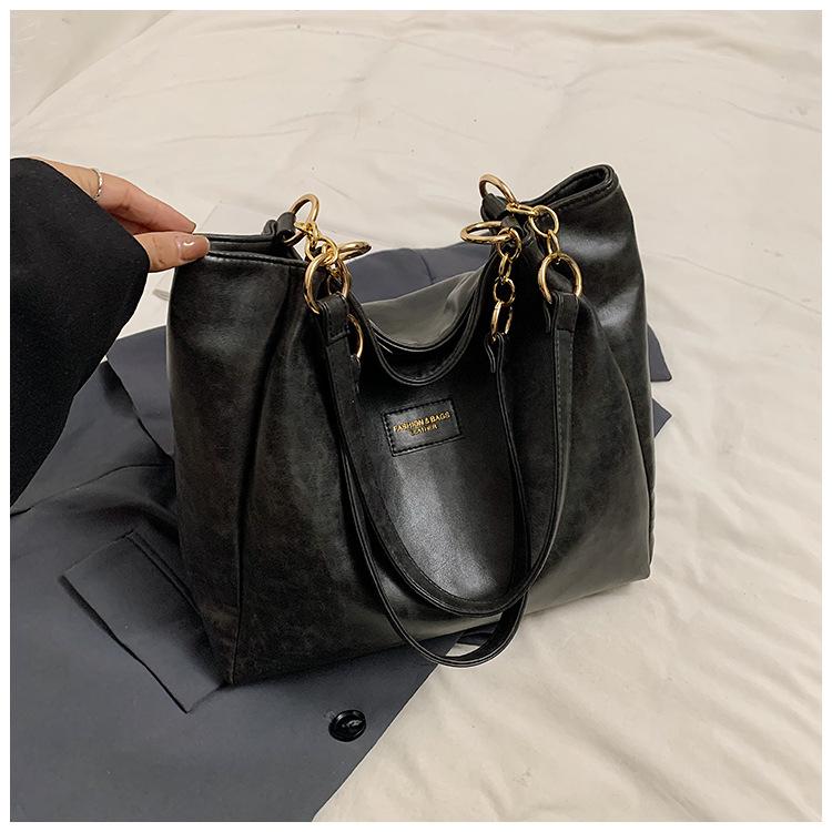 

Сумка женская большой вместимости 2025 новая осень и зима высококлассная модная сумка на плечо студенческая сумка-тоут для поездок на работу No specification чёрный