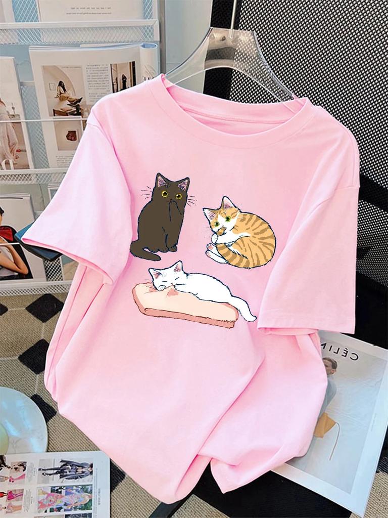 Mischievous Three Colored Kittens Prints Women T-Shirt Summer T Shirt O-Neck Comfortable Loose Tops Street WomEn Clothes