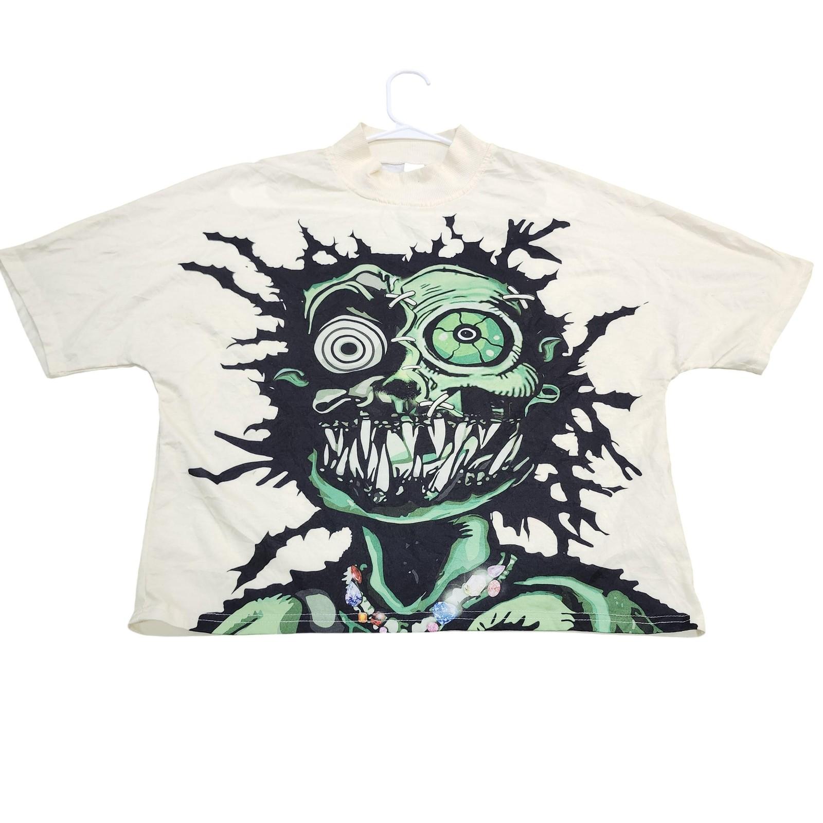 Manfinity Shirt Mens Medium White Monster Graphic Tee Mock Neck Horror Top Unisex T-Shirt M