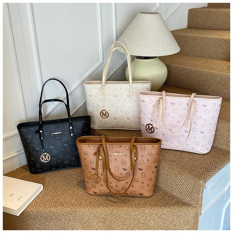 Geantă retro pentru femei, capacitate mare, 2025 nouă toamnă și iarnă, geantă de umăr versatilă, simplă și casual, geantă tote populară anul acesta