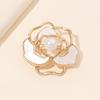 Elegant Pearl Flower White Brooch – Women's High-End Imitation Shell Corsage Pin with Unique Design