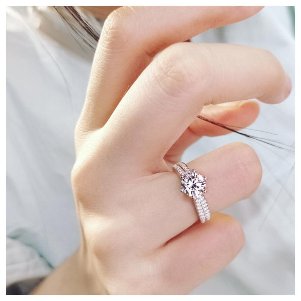 

Women S925 Silver Plated Star Light Queen 6 Prong Moissanite Ring Fashion Simulated Diamond Jewelry Gift No. 5 платиновый