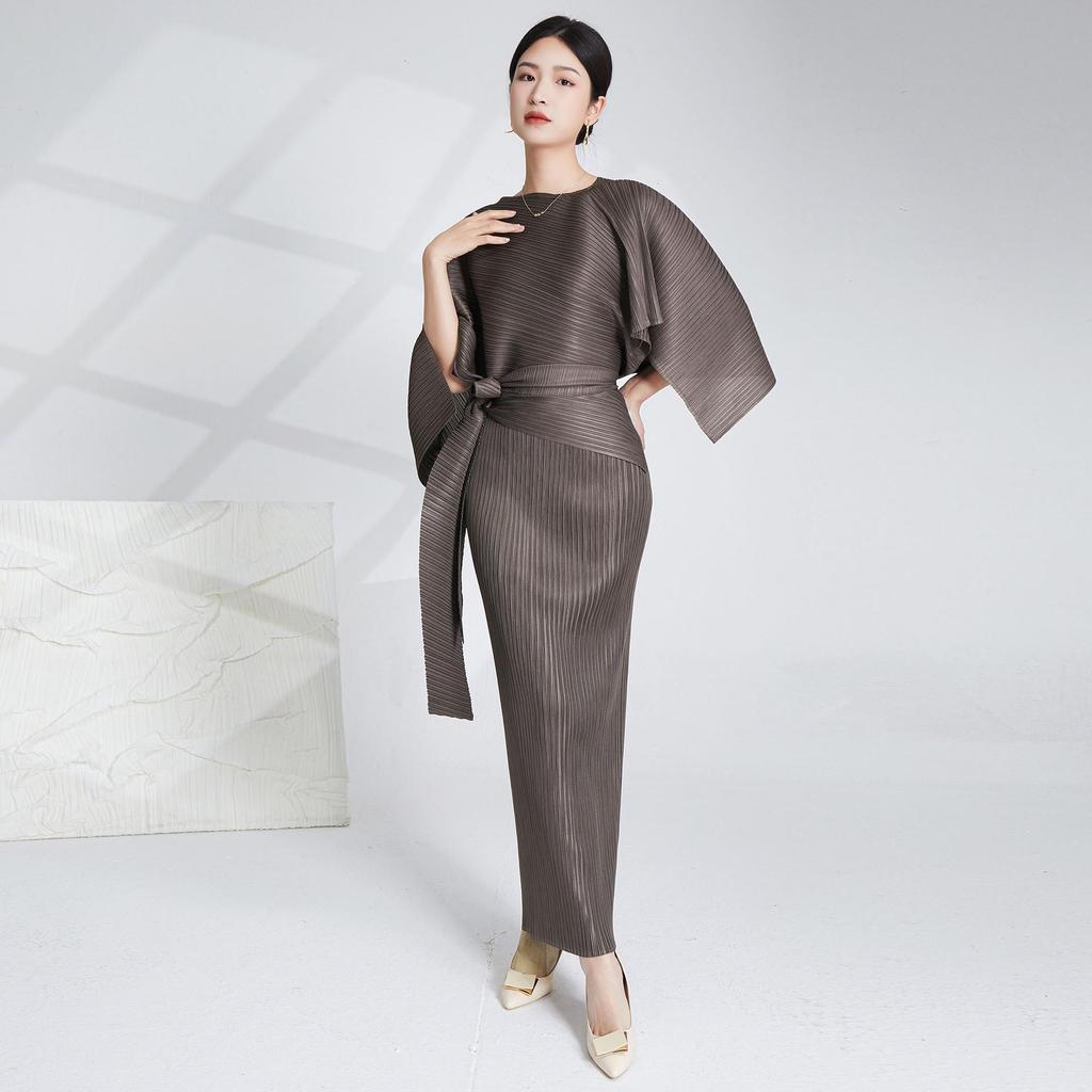 Set elegant de damă din două piese, rochie plisată cu bretele și pulover