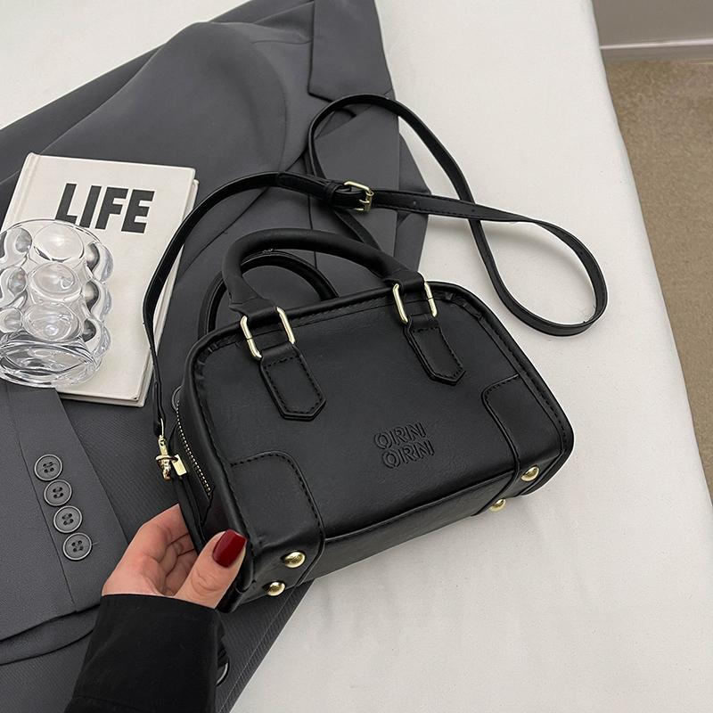 

Модная маленькая сумка-подушка для женщин, однотонные универсальные сумки с короткими ручками, весенние новые сумки через плечо на молнии