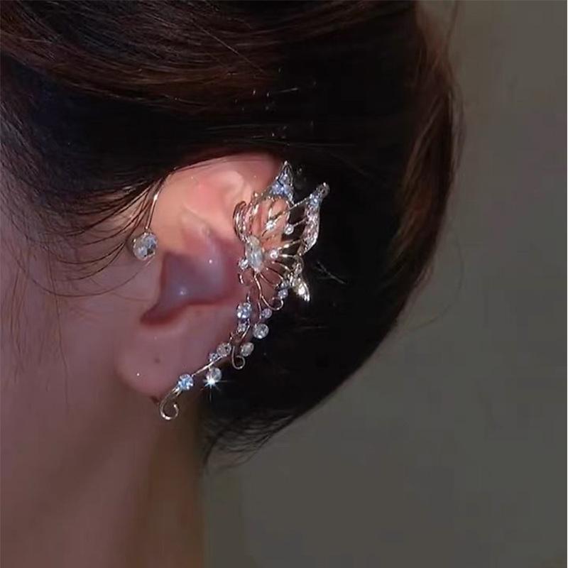 Versatile Rhinestone Butterfly Ear Cuff: Elf Ear Effect, No Piercing Needed, Elegant & Fashionable.