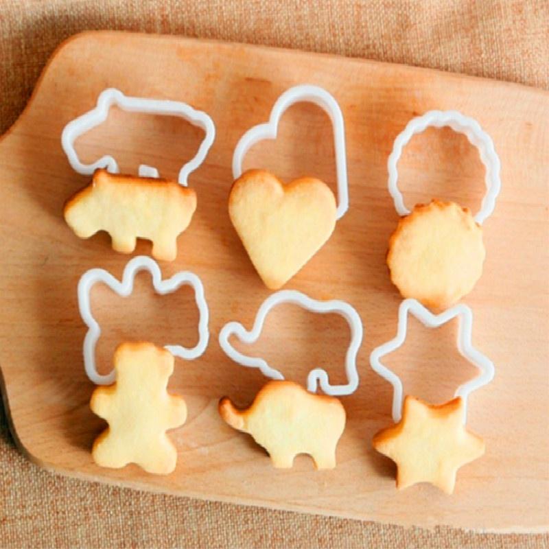 6ks Pomůcky na pečení dortů Sušenky Řezané PP Plastová zvířátka ve tvaru srdce Rozměrná sada na krájení cukroví