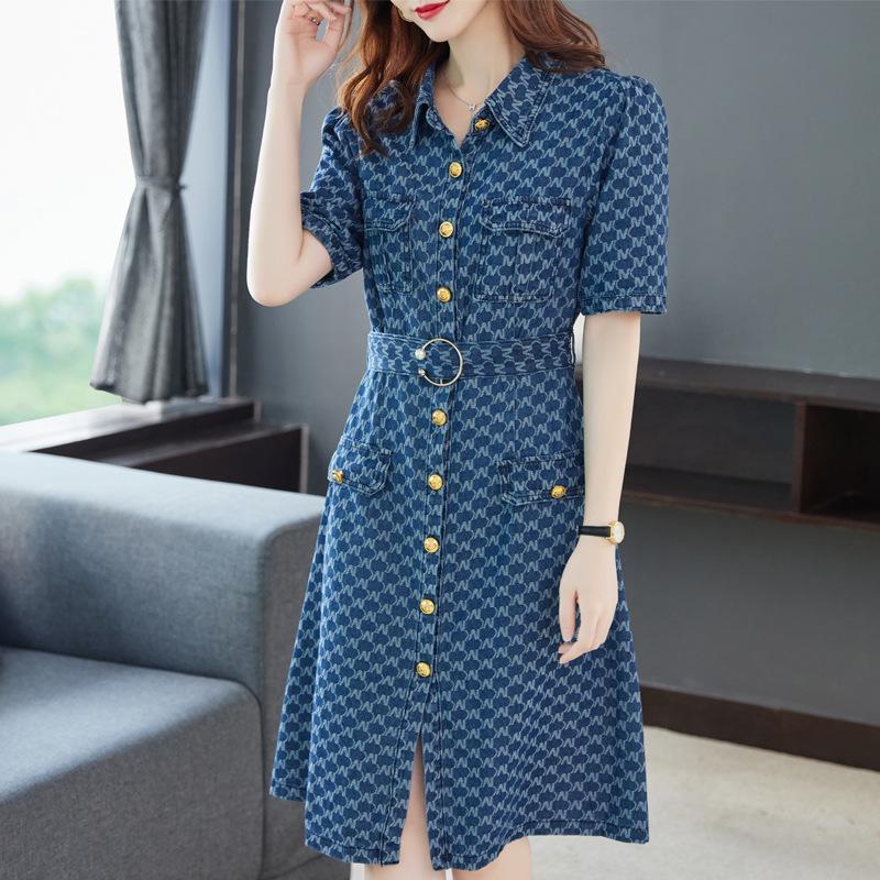 Zeštíhlující džínové šaty plus size - Léto 2024 Dámská móda na jednořadé zapínání