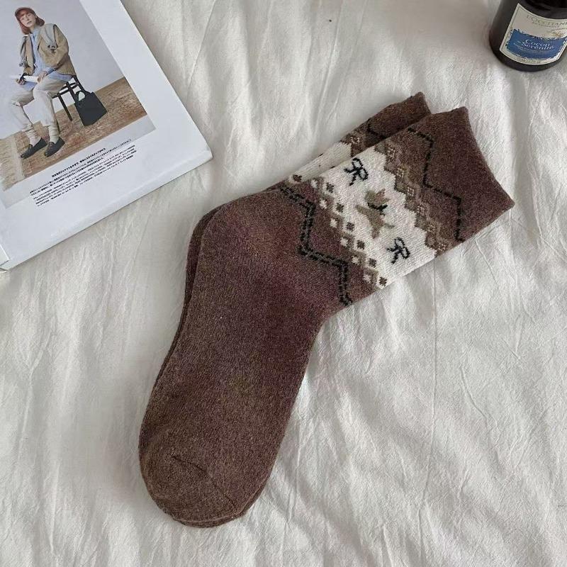 Female Autumn and Winter Thickened Warm Retro Cute Bow Cartoon Dog Wool In Tube Socks