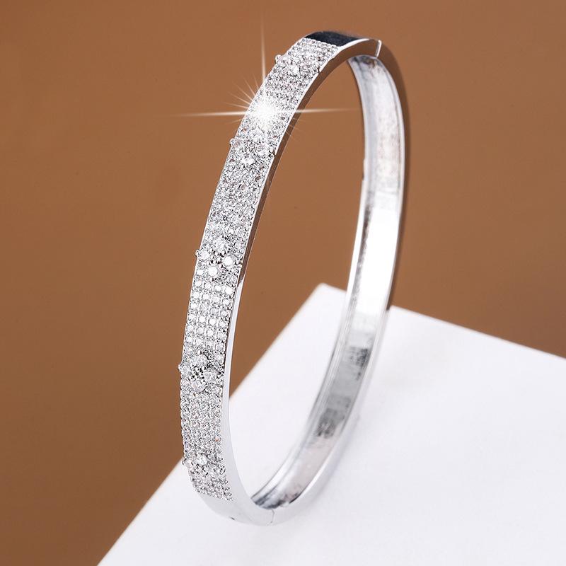 Chic Colored Zirconia Girls' Bracelet - Versatile, Luxury, and Personalized