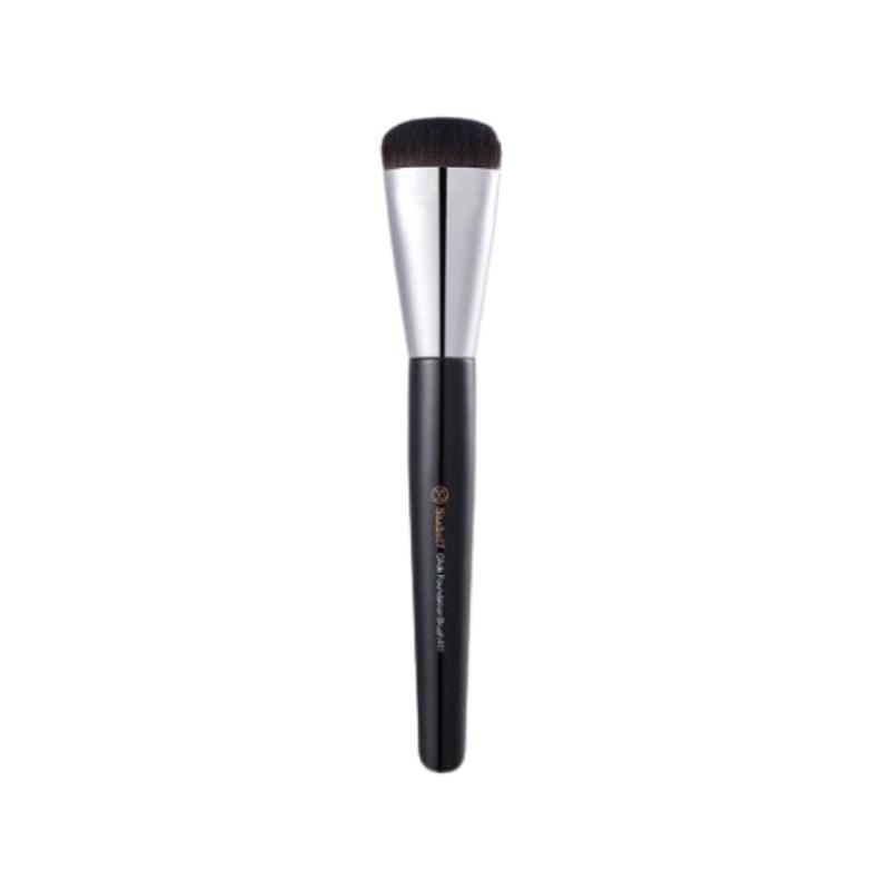 STUDIO17 Glide Foundation Brush 411