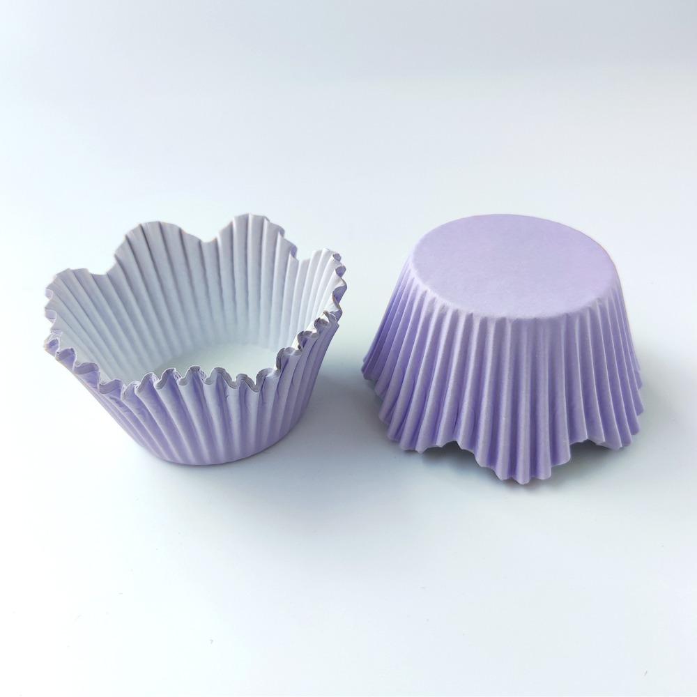 200pcs Cake Cup Liners, Oil-Proof Cake Cups, Flower Shape Design in Assorted Colors, Perfect for Cookies and Cakes