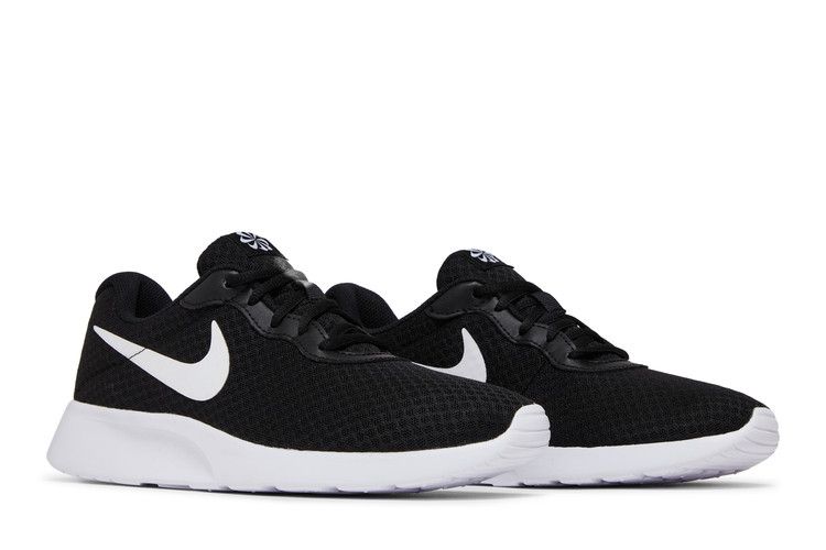 Nike Tanjun Negro Blanco Voltio Apenas