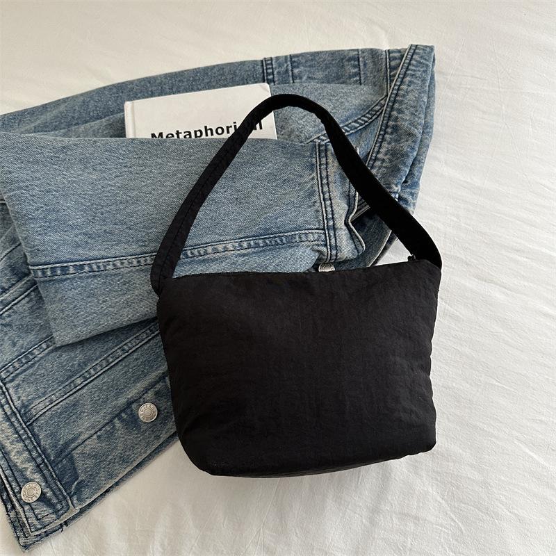 

New casual simple shoulder handbag high value trend literary style underarm bucket bag чорний