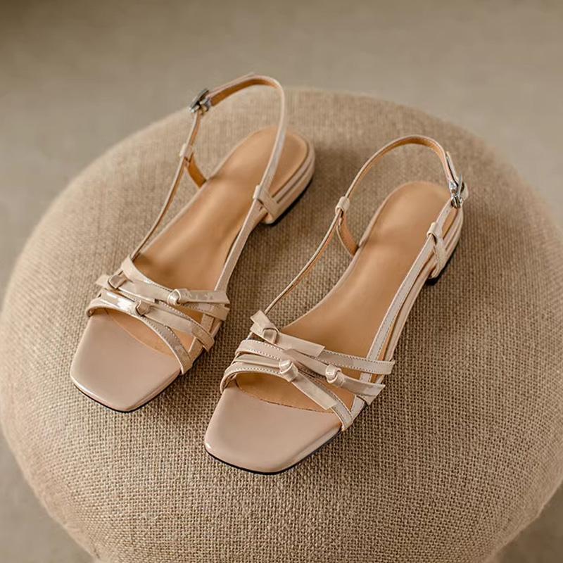 

Fashion Elegant Patent Leather Bowknot Sandals Woman Brand Design Low Heel Strappy Sandalias Ladies Summer Buckle Strap Slingback Shoes 40 бежевый