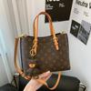 Bolsa feminina nova moda e high-end de ombro único transversal bolsa de mão de grande capacidade design de nicho