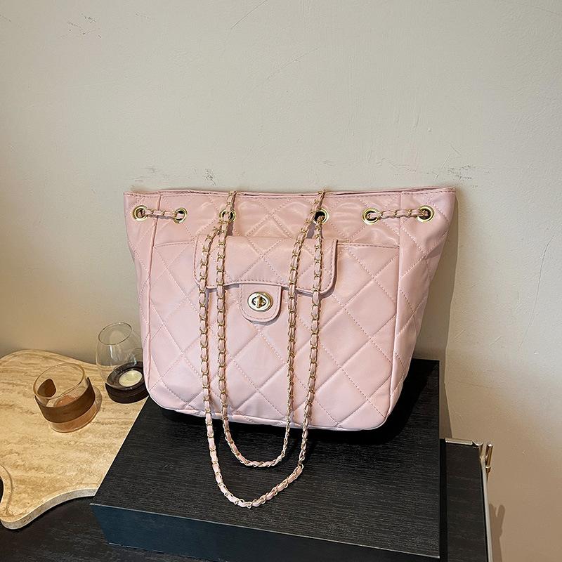 New large-capacity backpack women's small fragrant wind rhombus chain portable backpack Internet celebrity travel commuter senior niche