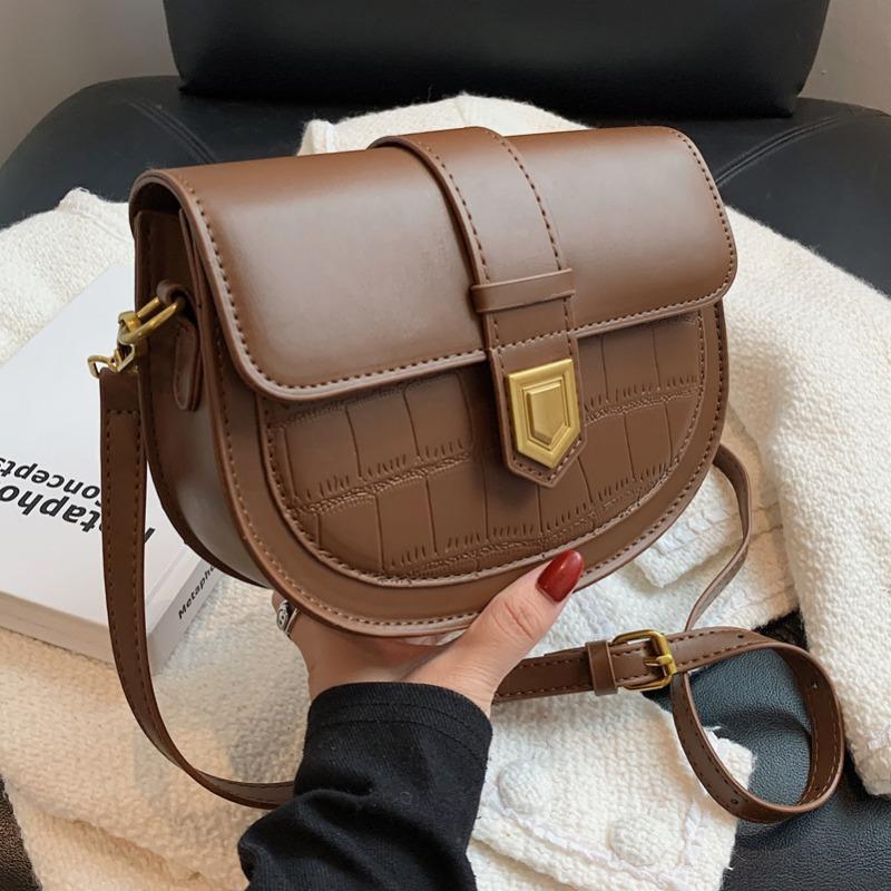 2026 seas new fashiable saddle bag women's bag casual versatile retro single shoulder crossbody bag