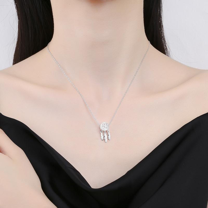 New Tassel Collarbone Chain Korean Version Light Luxury Design Fashionable Temperament Versatile Tassel Feather Necklace