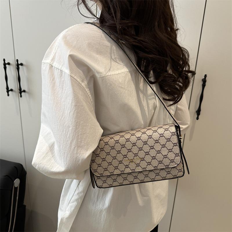 Retro Texture New Classic Versatile Small Square Bag Casual Commuting Fashion Women's Bag Shoulder Messenger Bag