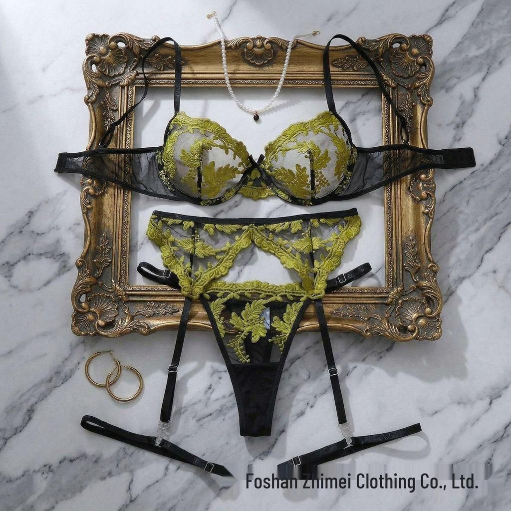 Y Sınır Ötesi Şeffaf File İç Giyim Seti: Sekiz Üç Parçalı Kadın Şeffaf Sütyen