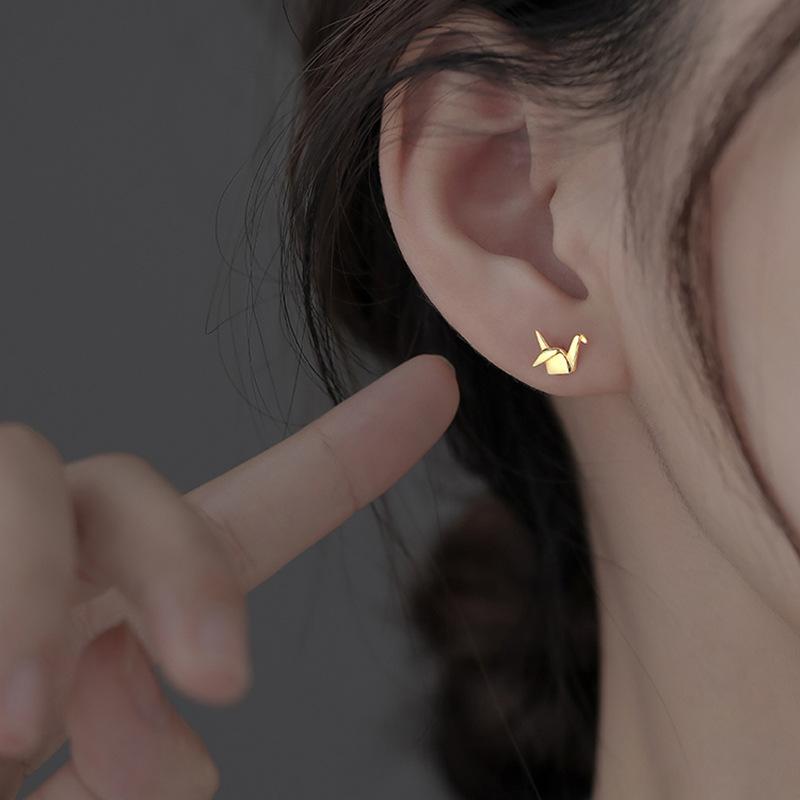 [Minimalist Origami Crane Earrings] Fashion Animal Stud Earrings for Women No Need to Remove While Sleeping Simple and Versatile Daily Wear