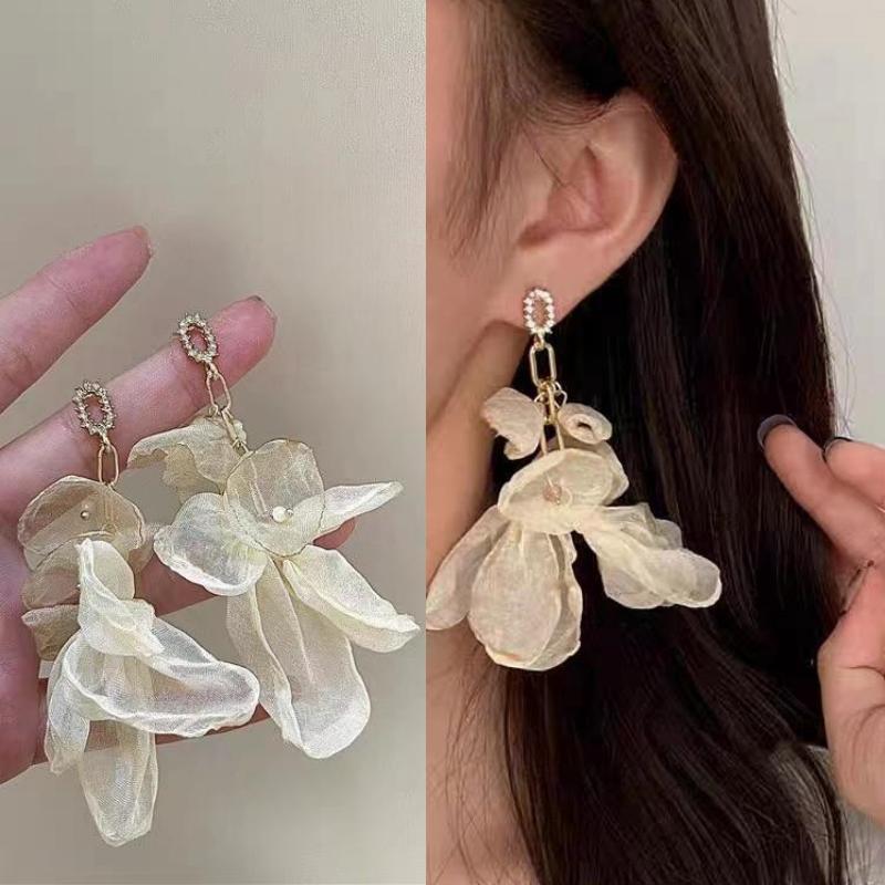 Resort Style Sunflower Earrings - Spring/Summer 2025 Collection for Women