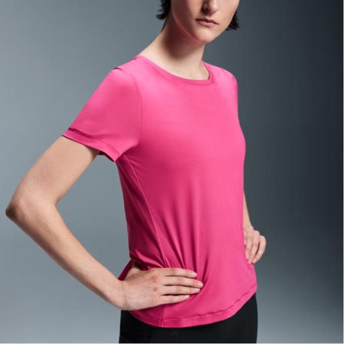 On Movement T 2024 Autumn Winter Fitness Training Series Fashi Logo Moisture Wicking Short Sleeve T-Shirt Women T-Shirts Pink 1WE30382503
