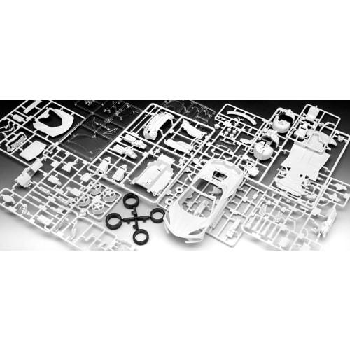 German Revell 1/25 Corvette Stingray C8 Coupe Plastic Model Kit 07714