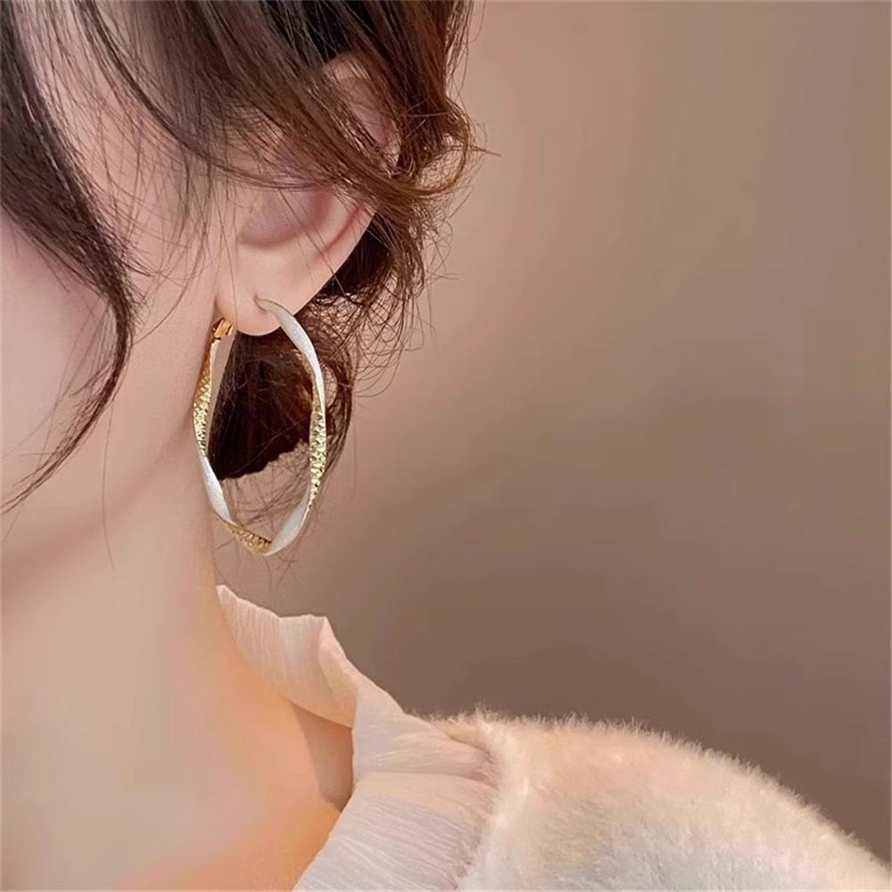 Luxury Female White Red Enamel Round Hoop Earrings Vintage  Gold Color Wedding Jewelry For Women