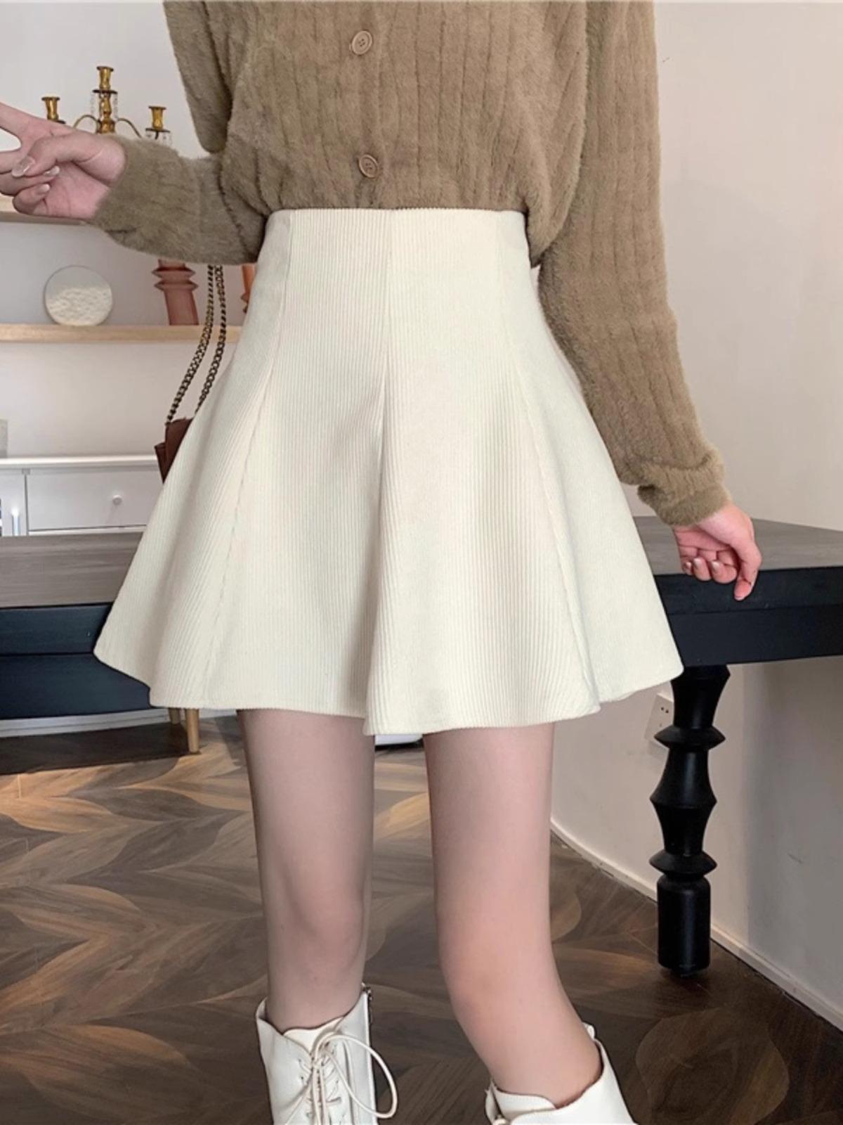 

Женская юбка-трапеция из вельвета с высокой талией - цвет молочный кофе, осень/зима 2023 г. M