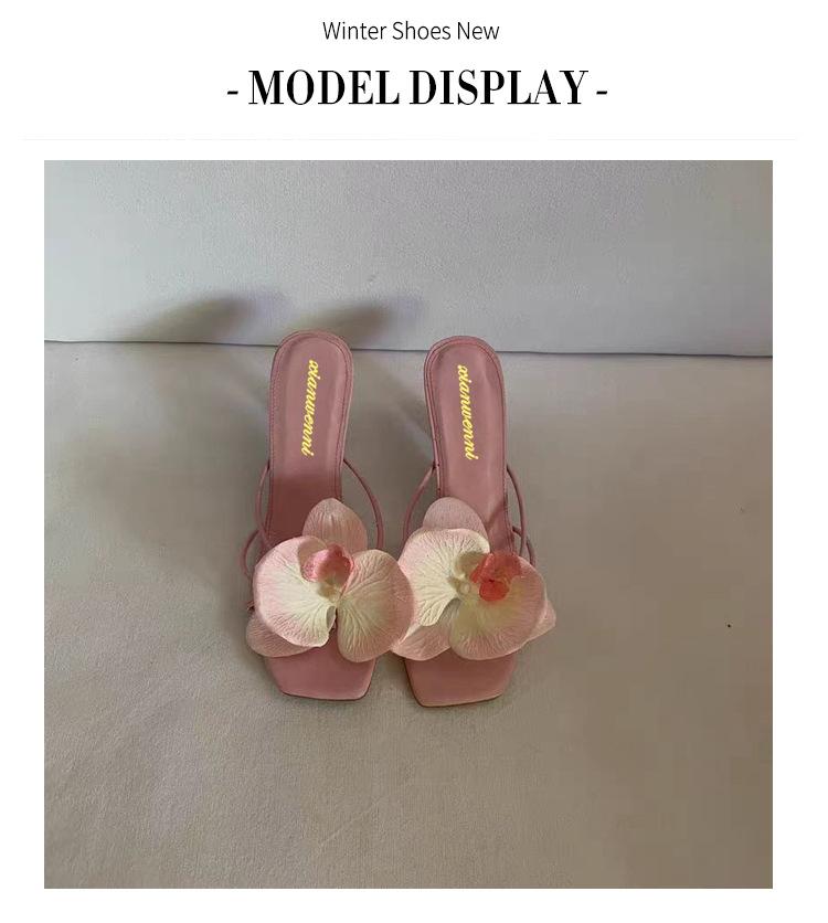 French summer seaside beach cool slippers outer wear 2025 new niche flower square head high-heeled sandals with skirt
