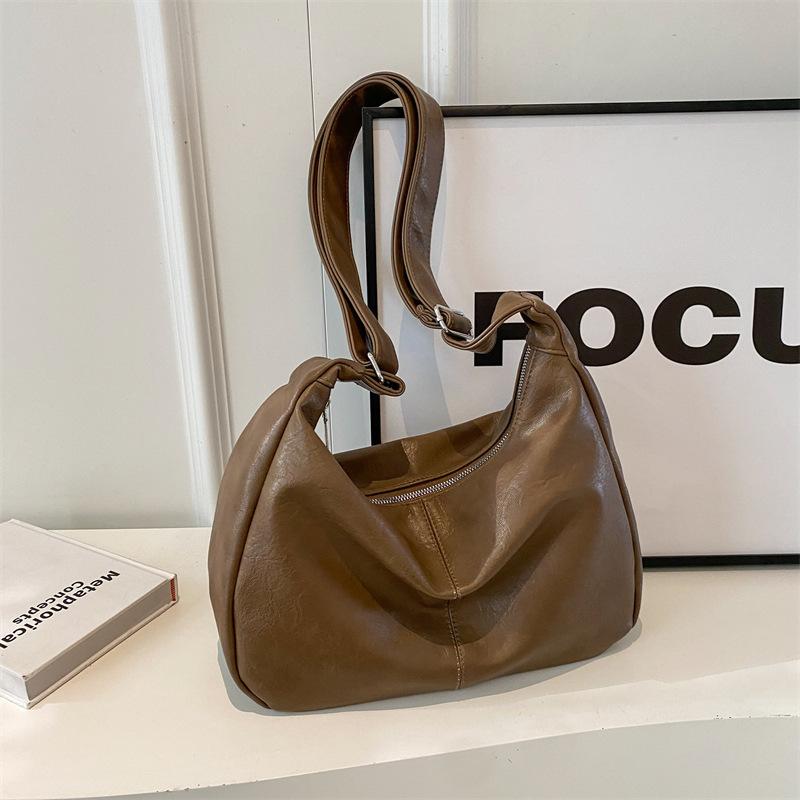 

Сумка большой вместимости женская 2025 новая высококлассная Maillard通勤 плечевая сумка осень-зима популярная сумка-мессенджер