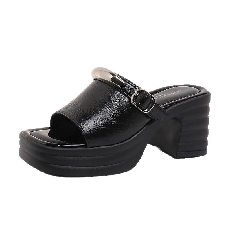 Fashion casual versatile one-word slippers women's 2025 summer new silver women's shoes small thick-soled heightening cool slippers