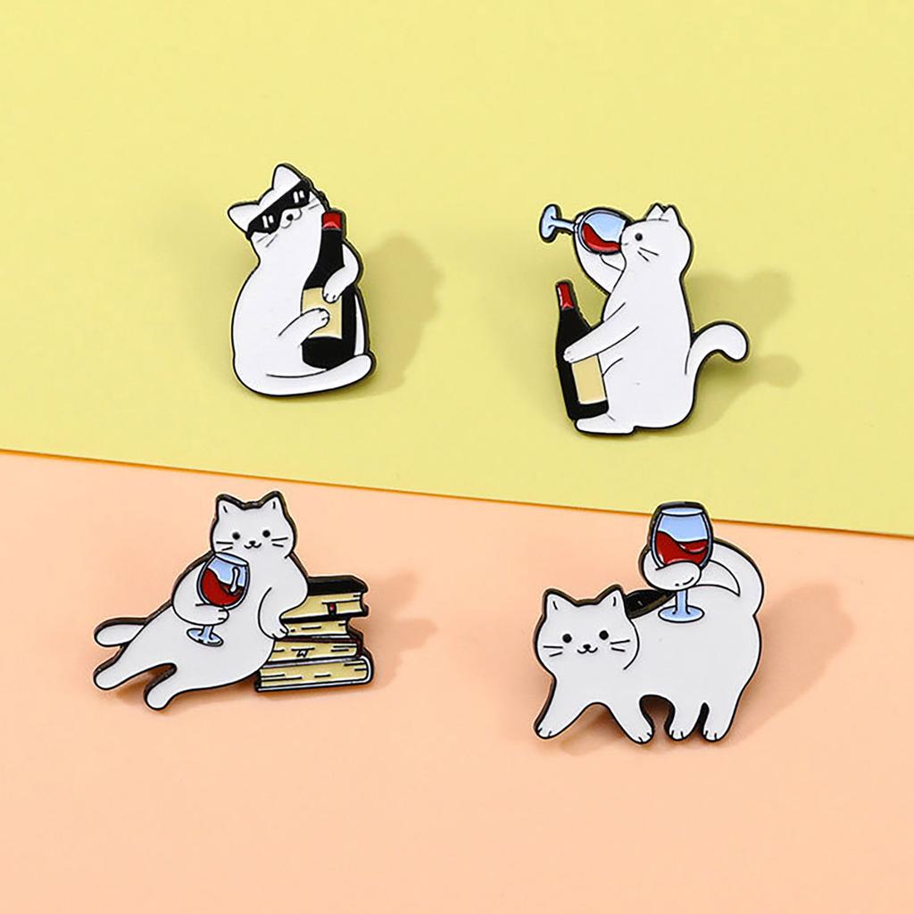 Adorable Cats Enamel Lapel Pin Stylish Brooch for Clothes and Bags Gift for Friend and Festival Jewelry