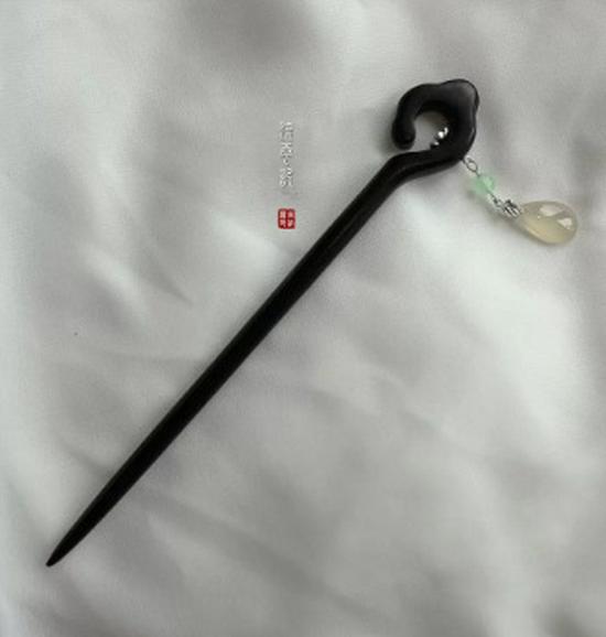 Elegant Retro Tassel Hairpin for Hanfu Updo - Women's Chinese Style Metal Hair Clip