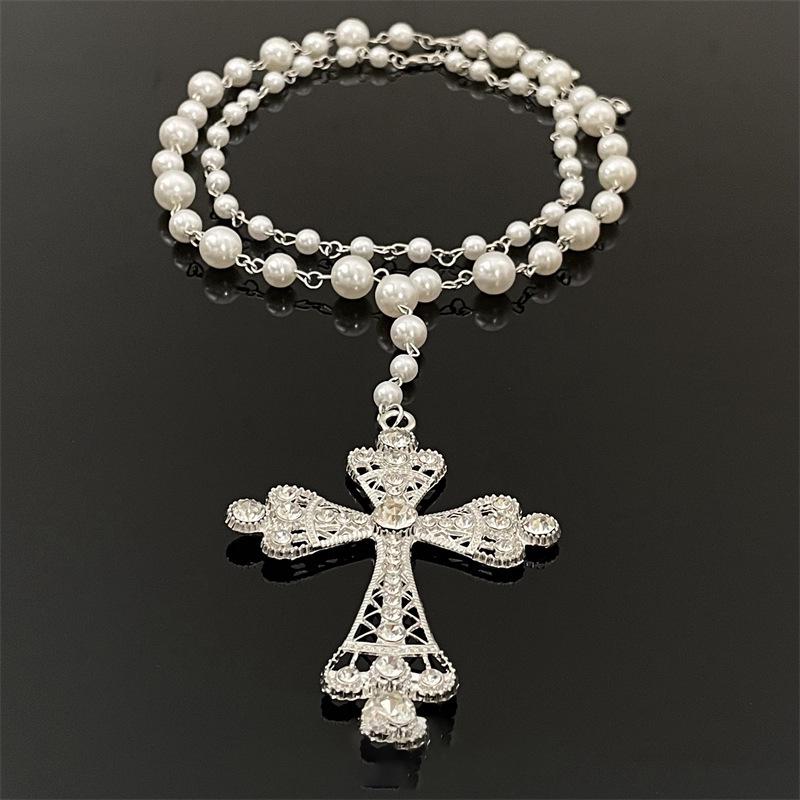 Retro Round Resin Necklace: Versatile, Fashionable High-End Clavicle Chain for Women