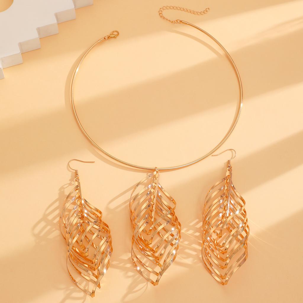 Long Silver Hollow Leaf Earrings Women's Metal Personalized Fashion Earrings Exaggerated High-end Earrings