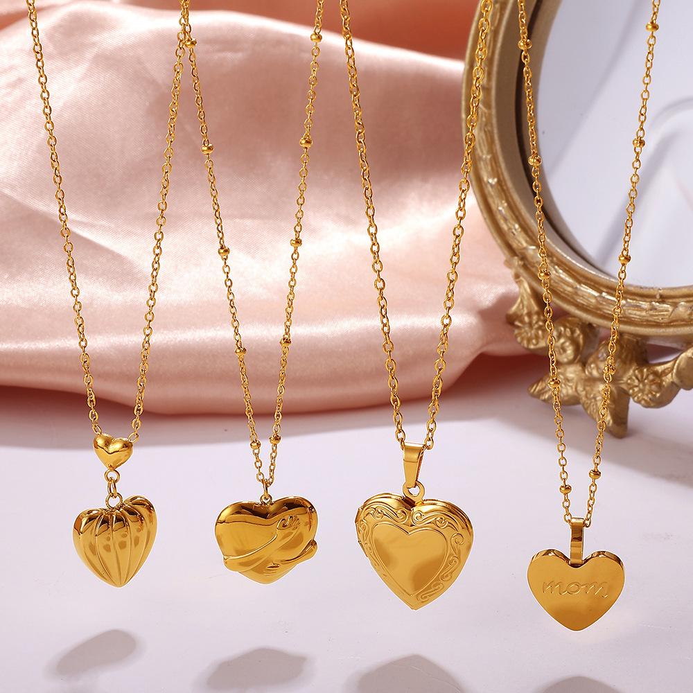 Love Photo Frame Necklace Lettering Mom Heart Pendant Light Luxury Fashion Versatile Necklace Women