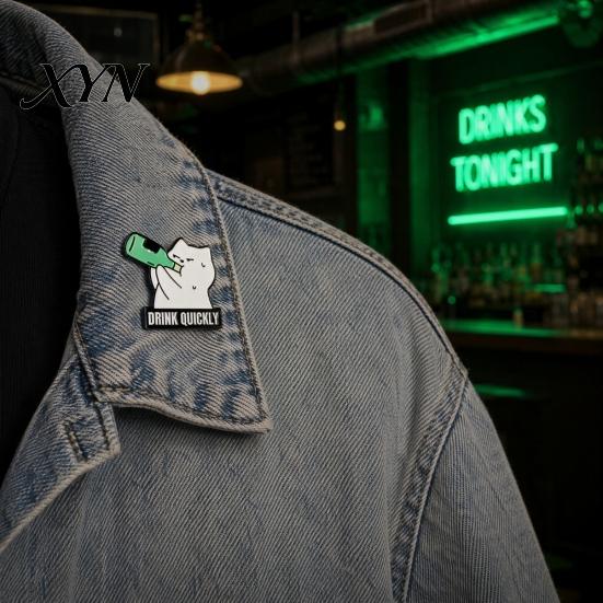 Denim Jacket Accessory Outfit Brooch for Men & Women, Cartoon Kitten Drinking Scratch-resistant Pin Wine Enamel Pin, Decorative Jackets Bags