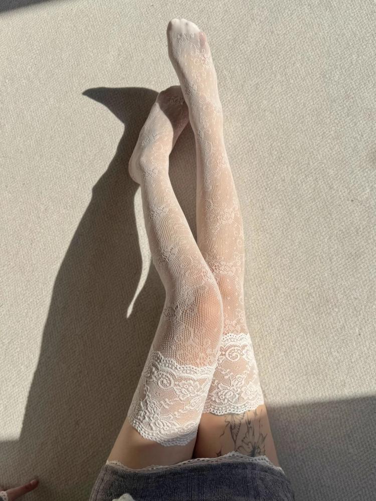 Women's Sexy Lace Trim Nylon Fishnet Stockings Retro Floral Sweet Mesh Breathable Thigh High Long Socks JK Over The Knee Socks