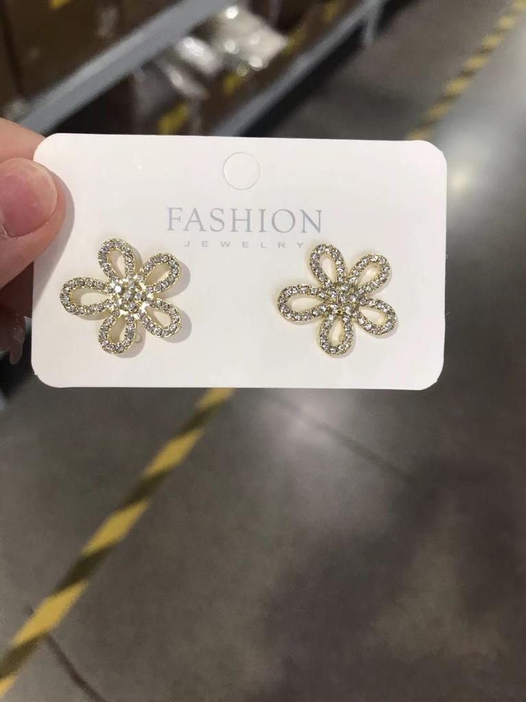 Diamond Hollow Sun Flower Fashion Atmosphere Niche High-end Design Stud Earrings