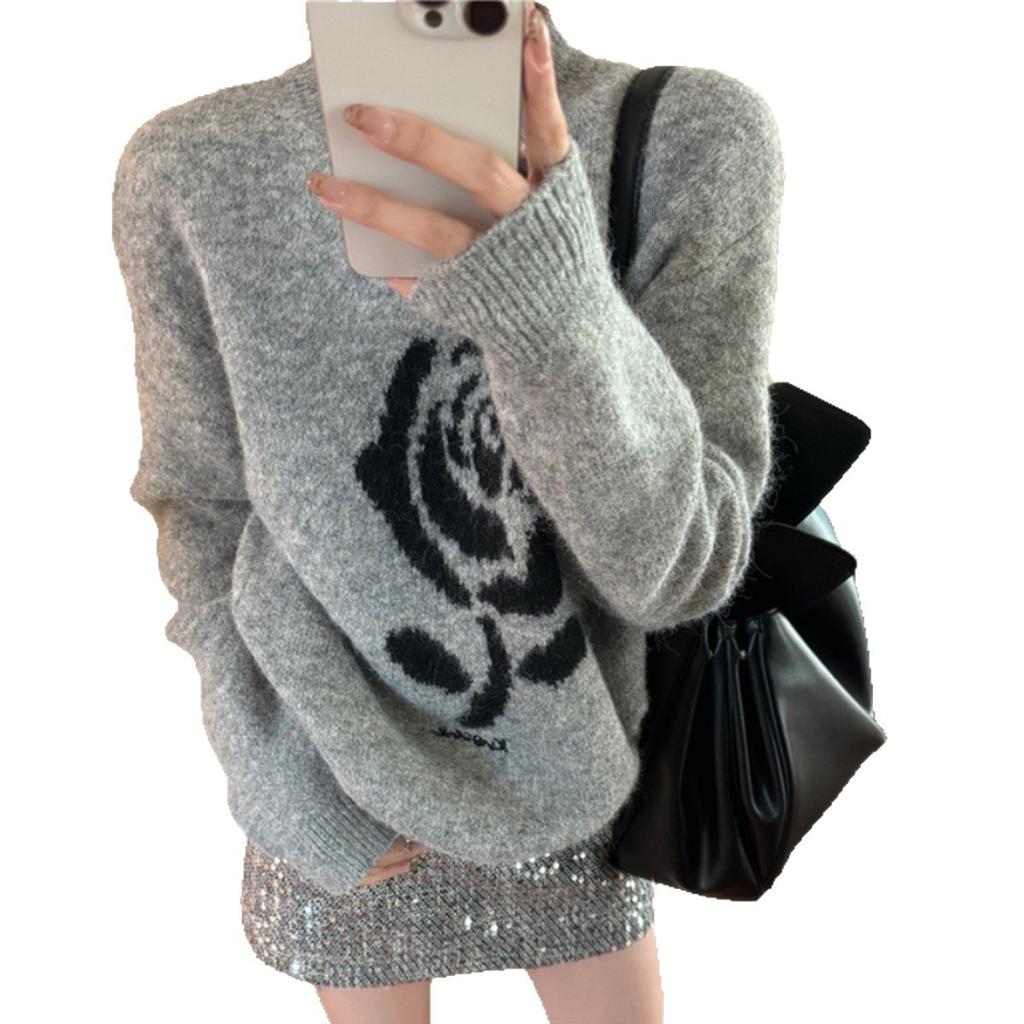 Arctic Velvet, Contrasting Color Rose Jacquard Long-sleeved Gray Crew Neck Knitted Sweater Women's Autumn and Winter Lazy and Loose