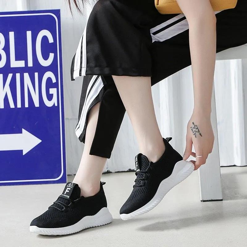 Summer Ultra-light Breathable Sneakers Men's Grid Shoes Soft Sole Men's Elastic Sports Shoes