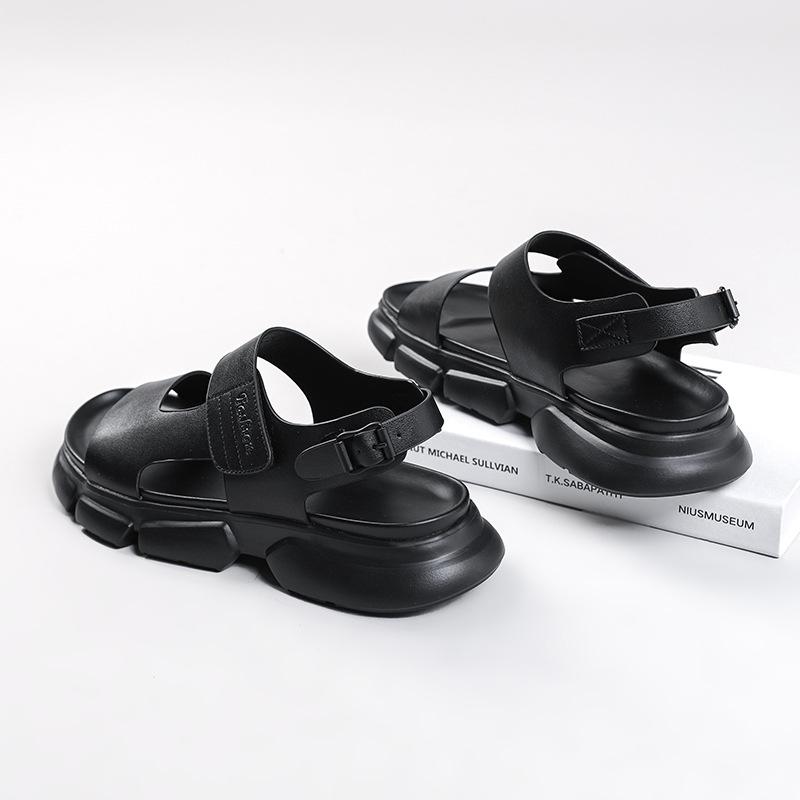 Summer Men's Sandals 2024 Fashion Buckle Beach Shoes Thick Sole Outdoor Men Sandals Leather Sandal Male Shoes