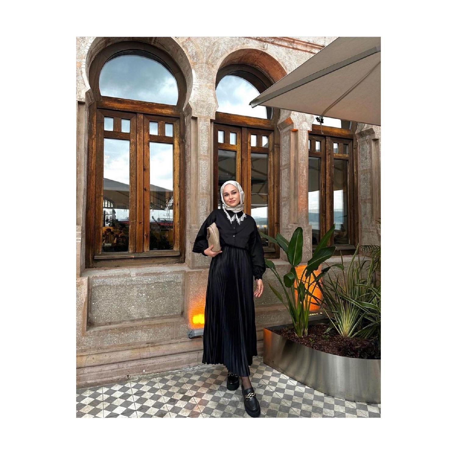 

Henza Elisa Pleated Hijab Skirt Standart бездна