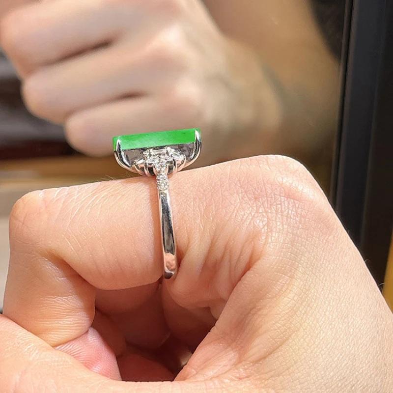 Inspired Retro Inlaid Crystal Natural High Ice Green Chalcedony Rectangle Smooth Rings for Women Light Luxury Engagement Jewelry