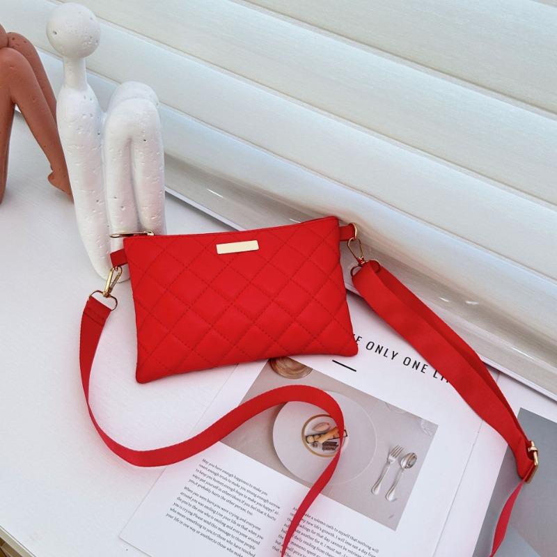 Women's bag, new embroidered iron sheet shoulder small square bag, rhombus casual messenger mobile phone bag, one piece.