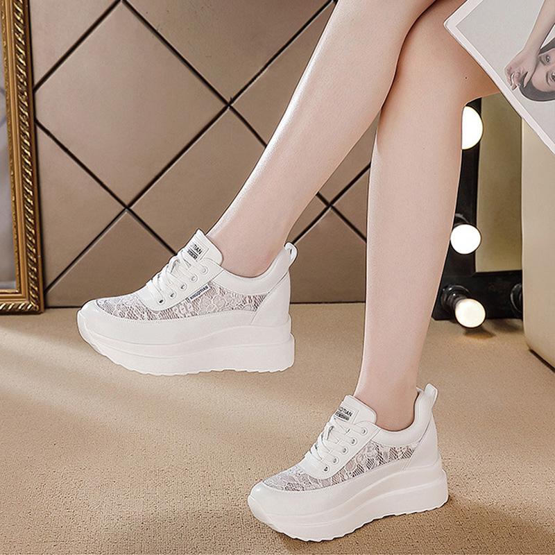 Chaussures Plateformes Printemps Été Femmes Cuir Véritable Chaussures Blanches Pour Dames Augmentant la Hauteur 8cm Baskets Décontractées