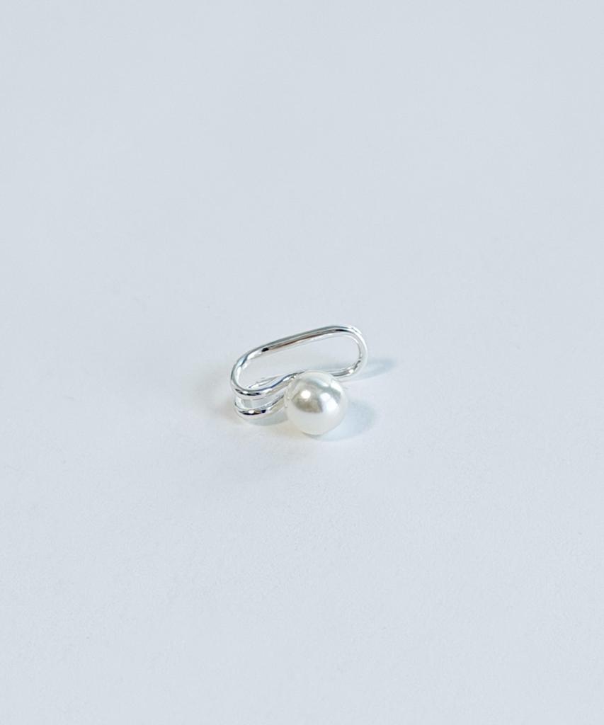 Knosis [925 Silver] Sway Pearl Ear Cuff